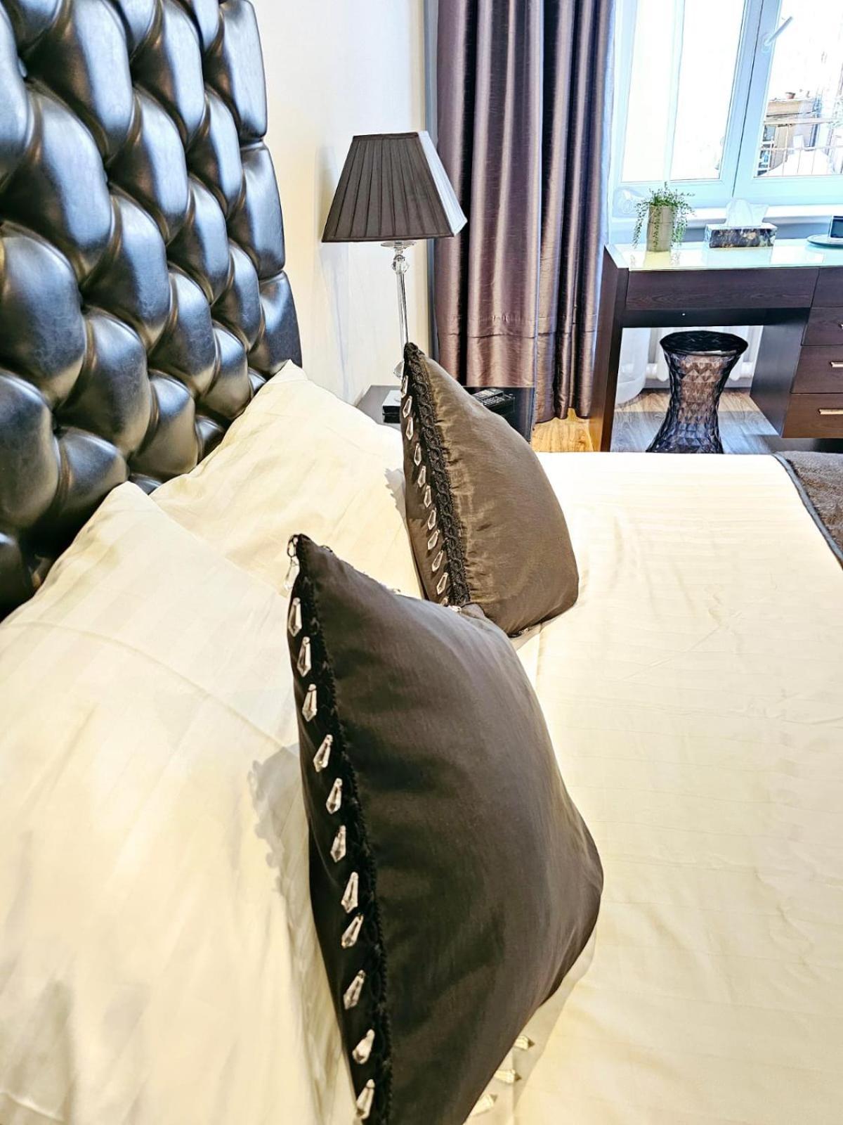 Modern 2 Bedroom Apartment In The City Centre Riga Ngoại thất bức ảnh