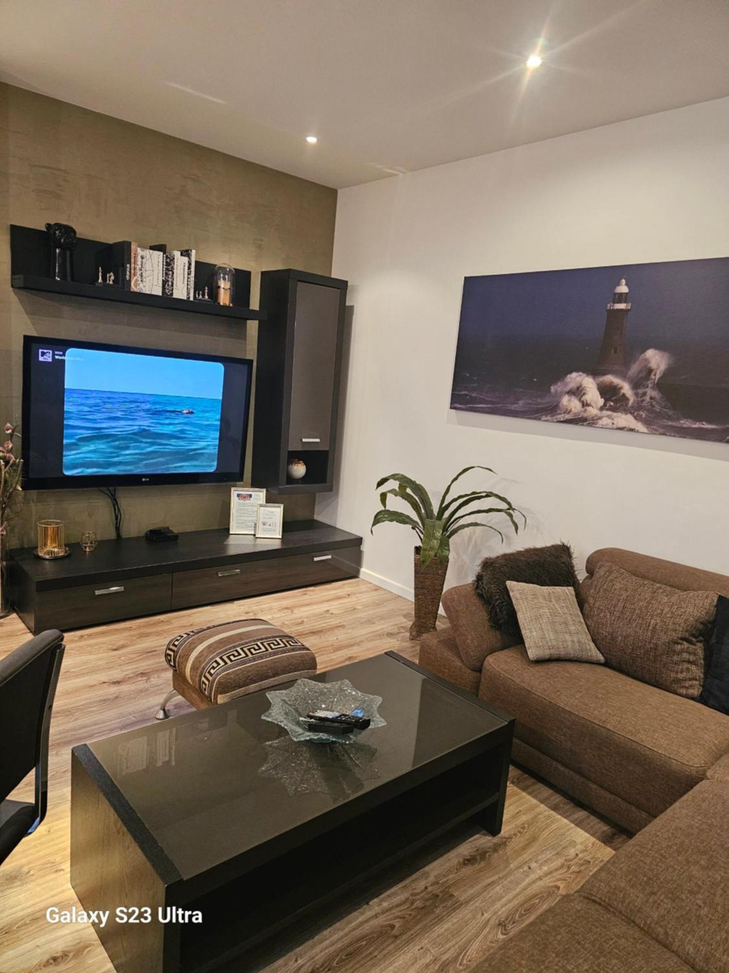 Modern 2 Bedroom Apartment In The City Centre Riga Ngoại thất bức ảnh